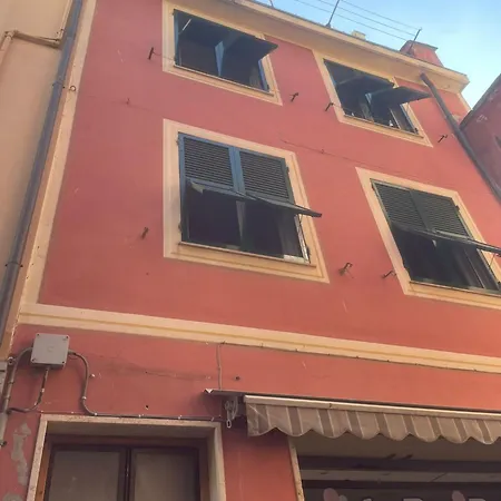 H H Il Vicolo Moneglia