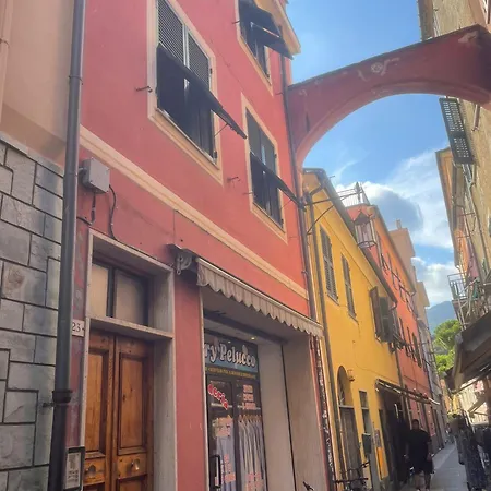 H H Il Vicolo