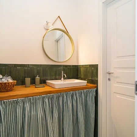 H H Il Vicolo * Moneglia