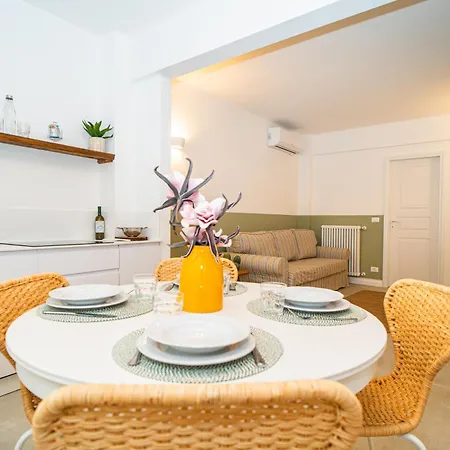 H H Il Vicolo * Moneglia