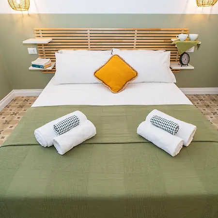 H H Il Vicolo Apartament *