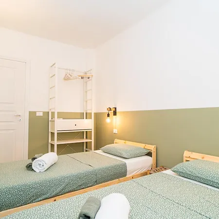 H H Il Vicolo * Moneglia