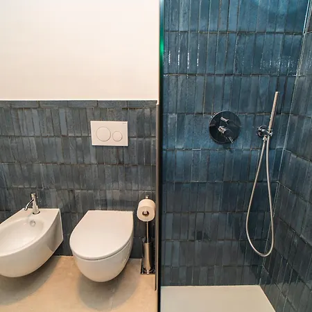 H H Il Vicolo Moneglia