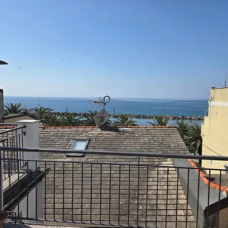 H H Il Vicolo *