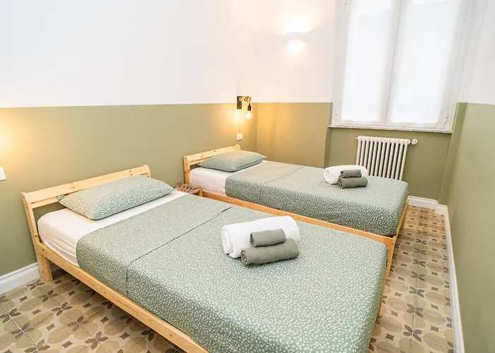 H H Il Vicolo Moneglia